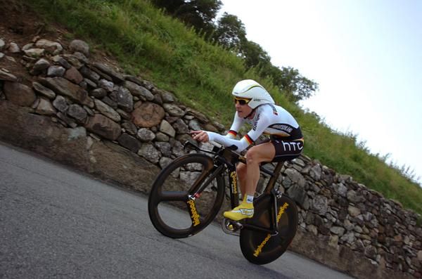 Judith Arndt (Germany) would finish in fourth place.