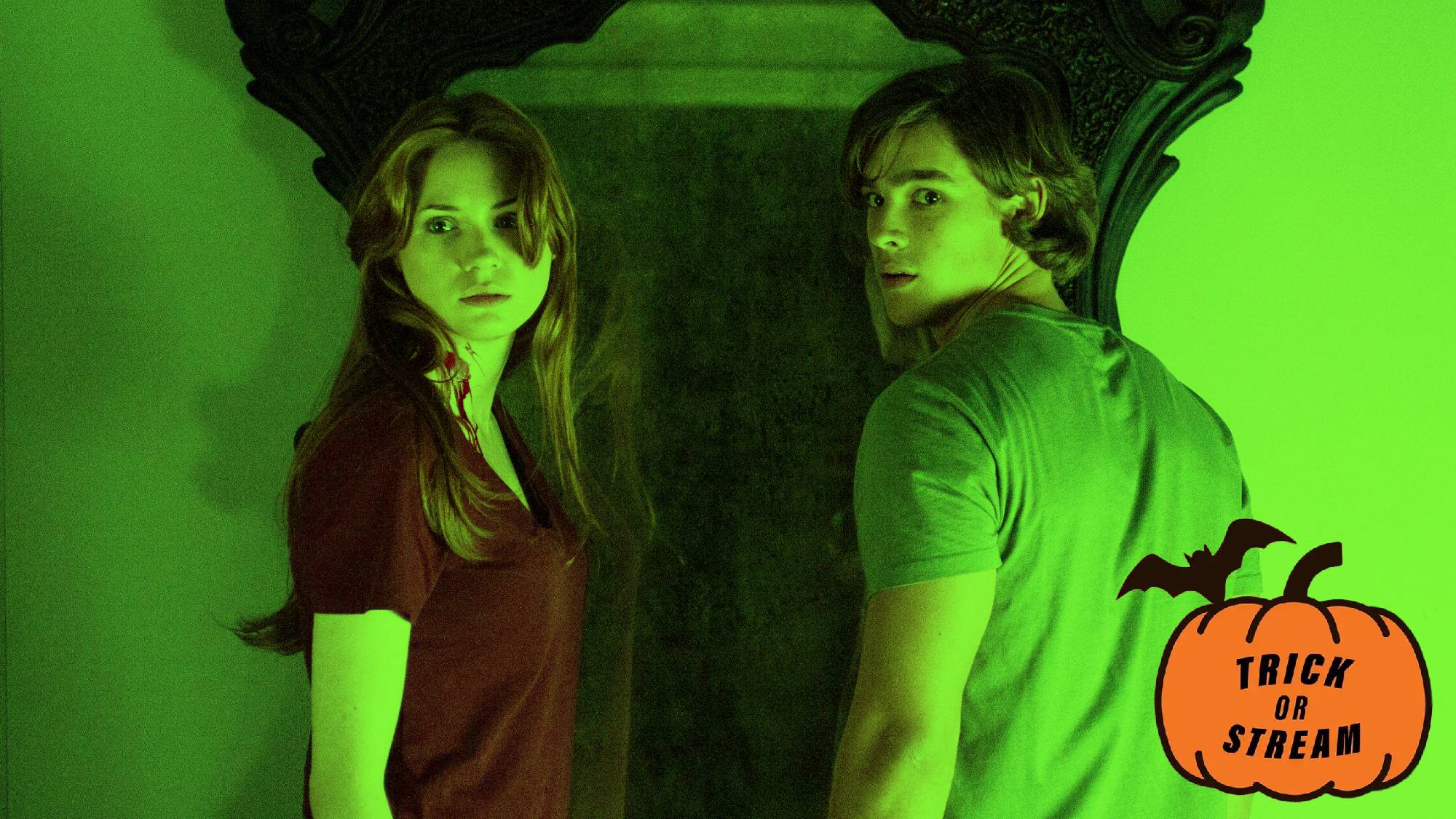 Karen Gillan and Brenton Thwaites in "Oculus" movie (2013)