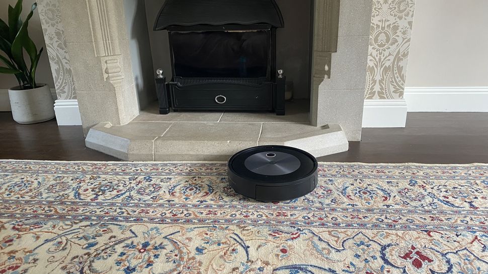 the-best-robot-vacuum-2024-top-robovacs-to-keep-every-home-dust-free