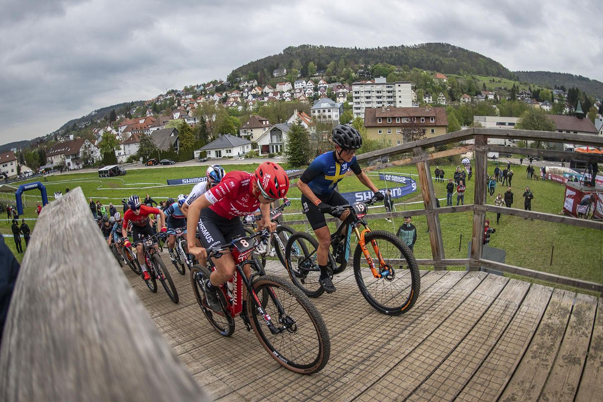 Alessandra Keller (Th&Atilde;&para;mus Maxon) and Jenny Rissveds (Team 31 Ibis Cycles)