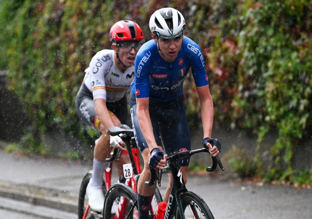 ZURICH SWITZERLAND SEPTEMBER 26 LR Hector Alvarez of Team Spain and Lorenzo Finn of Team Italy compete in the breakaway during the 97th UCI Cycling World Championships Zurich 2024 Mens Junior Road Race a 1272km one day race from Uster to Zurich on September 26 2024 in Zurich Switzerland Photo by Dario BelingheriGetty Images