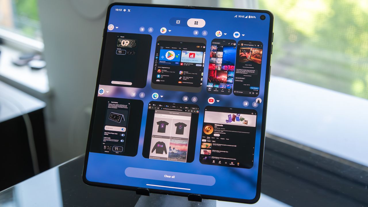 Motorola Razr Fold open apps view