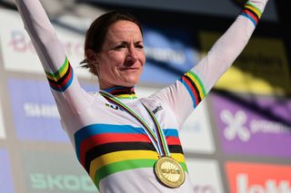 Handling the pressure - Self-inflating tyres and decisive late sprint helped Marianne Vos take Gravel World Championships