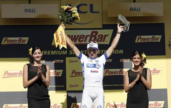 Stage 15 winner Pierrick F&eacute;drigo (FDJ-BigMat) soaks in the applause from the podium.