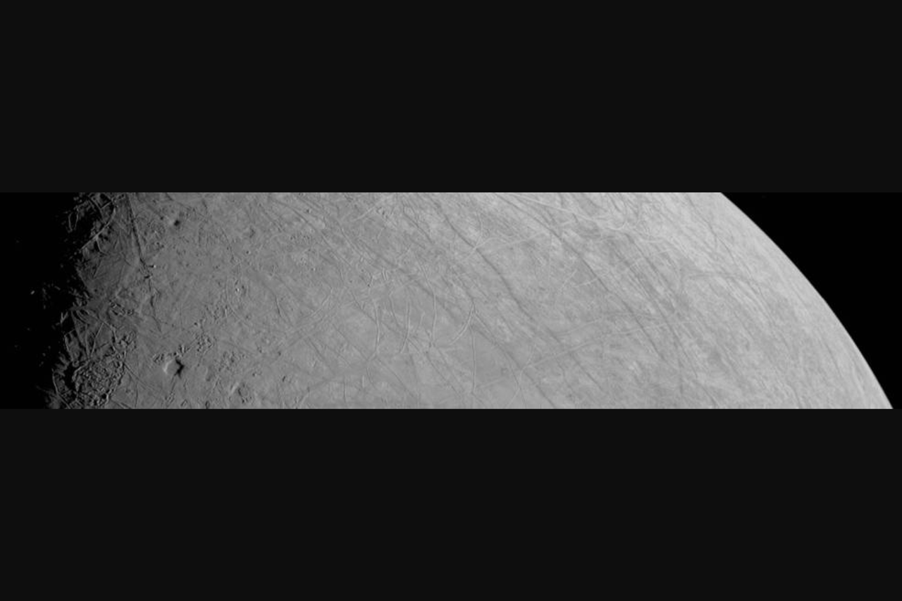 NASA's Juno spacecraft snagged a close view of Jupiter's moon Europa on Sept. 29, 2022.