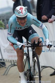 Michal Kwiatkowski (Omega Pharma-Quickstep) rides to the prologue victory