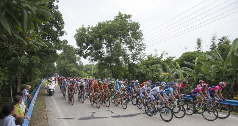 Action from stage 5 at the 2015 Tour of Hainan