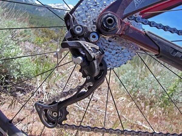 The new Shimano Deore XT rear derailleur again uses the company's low-profile Shadow design and as expected, faithfully rattles off precise and accurate shifts. We did experience a fair bit of chain movement on rougher terrain, though - something we hope will eventually be remedied with a Shadow Plus version.