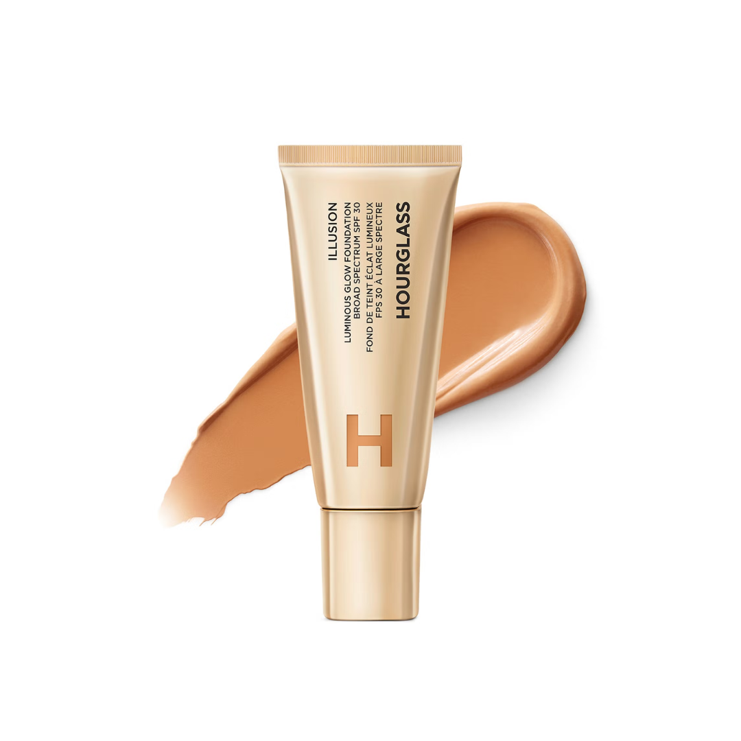 Dewy Makeup - Hourglass Illusion Foundation