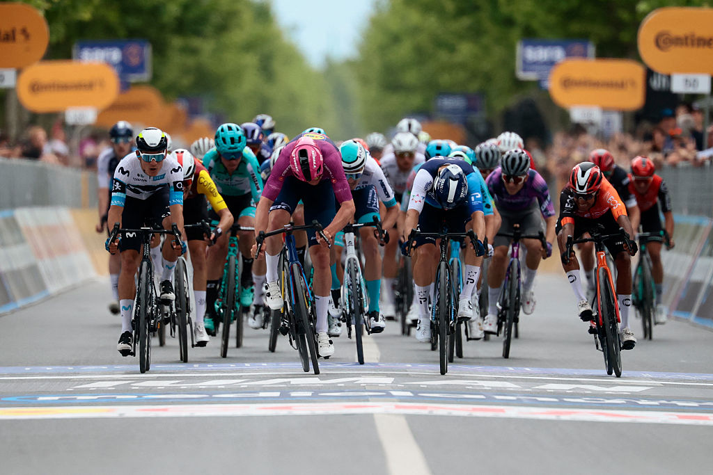 Lidl-Trek&#039;s Danish rider Mads Pedersen (C) sprints to the finish line to win the 3rd stage of the 108th Giro d&#039;Italia cycling race, 160km from Vlore to Vlore in Albania, on May 11, 2025. (Photo by Luca Bettini / AFP)