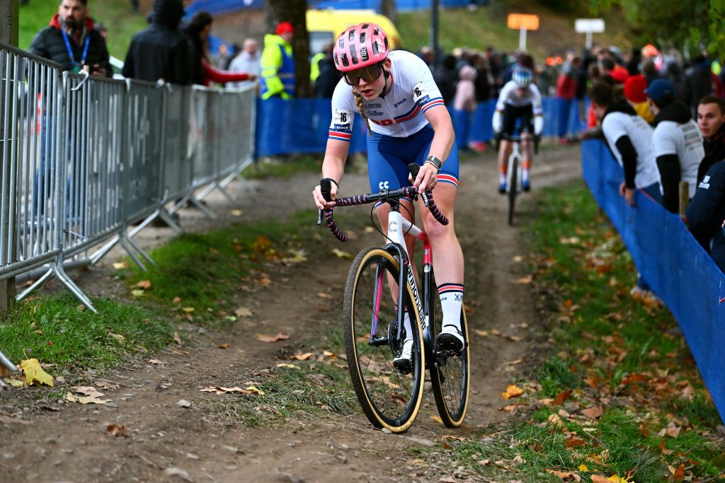 NAMUR BELGIUM NOVEMBER 06 Jane Zoe Backstedt of The United Kingdom competes during the 20th UEC European Cyclocross Championships 2022 Womens U23 EuroCross22 on November 06 2022 in Namur Belgium Photo by Luc ClaessenGetty Images