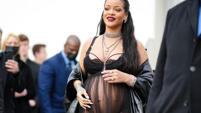 rihanna maternity style