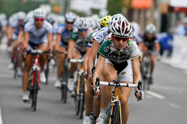 Janel Holcomb (Colavita-Forno d'Asolo) patrolling the front.