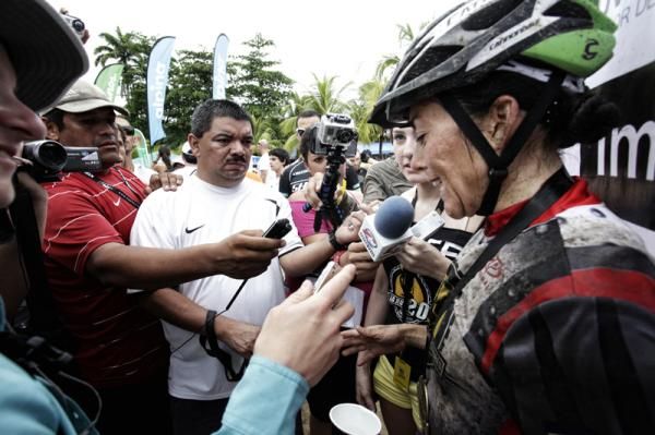 Pua Mata speaks to the press after winning the elite women's race