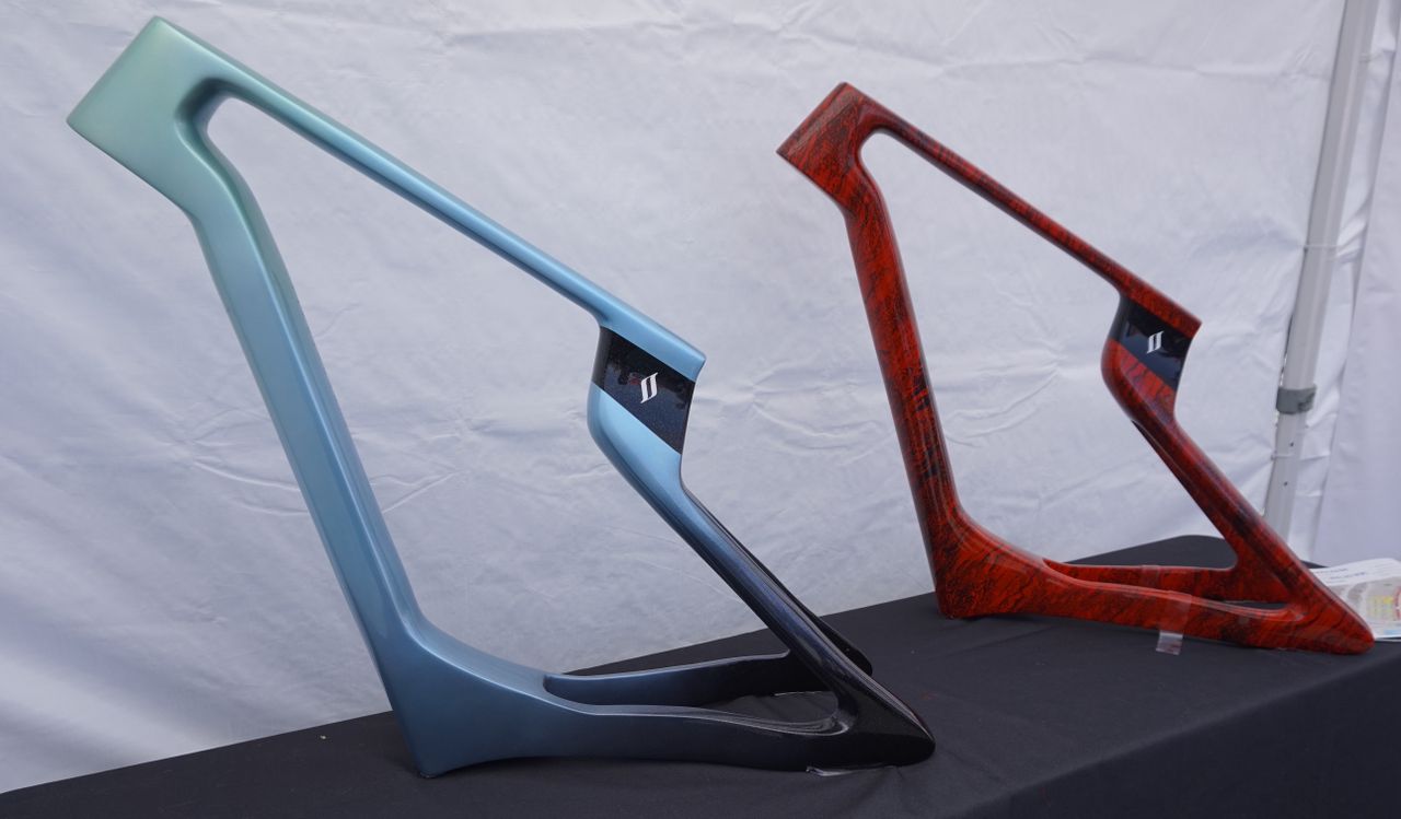 Superstrata 3D printed carbon frames