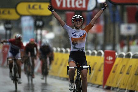 Anna van der Breggen (Rabo-Liv) victory salute on the Champs-Elysees