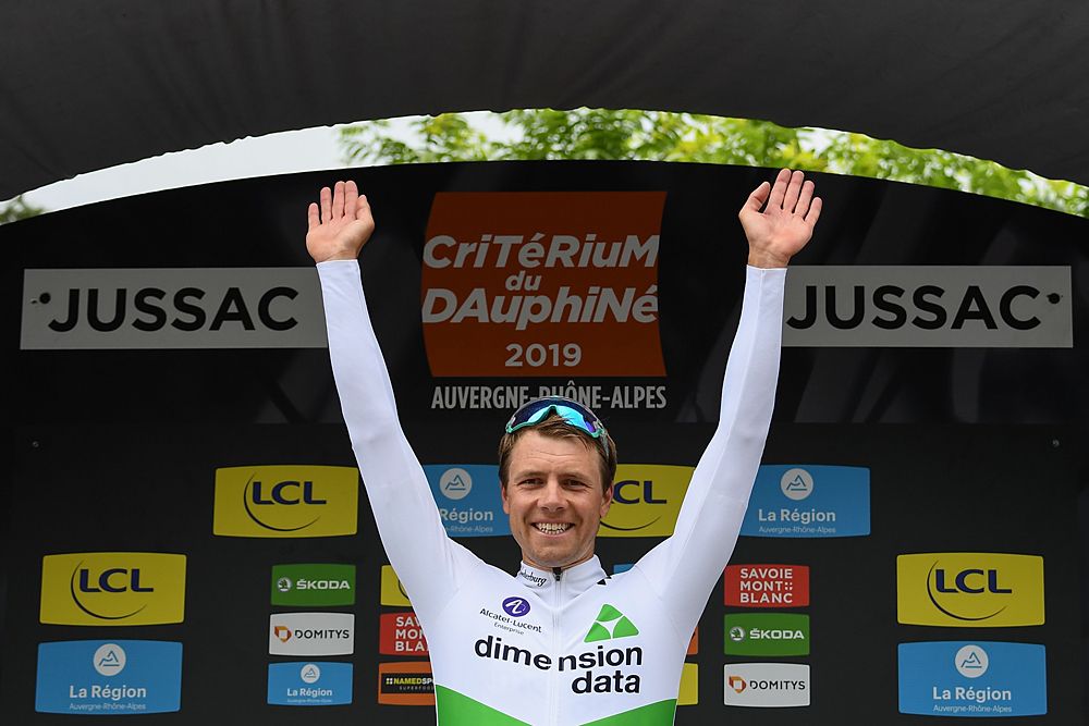 Edvald Boasson Hagen (Dimension Data) wins the opening stage of the Criterium du Dauphine