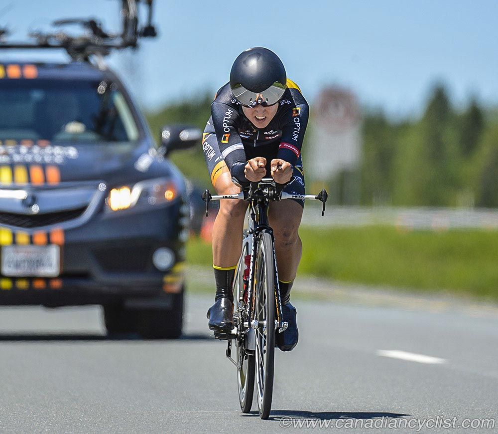 Leah Kirchmann (Optum p/b Kelly Benefit Strategies) riding to third