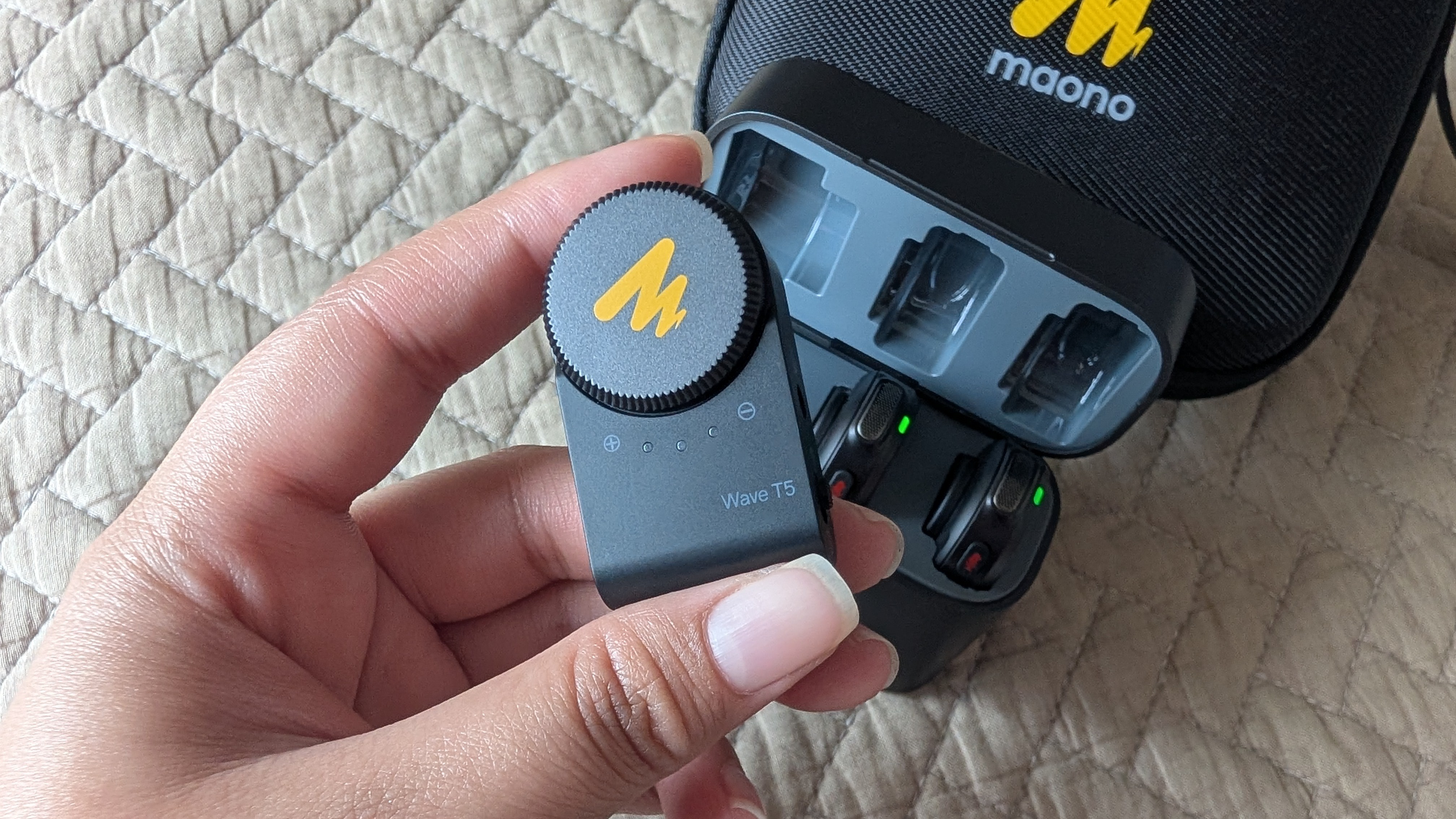 Maono T5 Wave combo kit Wireless Lavalier Microphone for iPhone/Android/Camera/PC