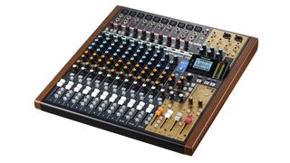 Tascam Model 16