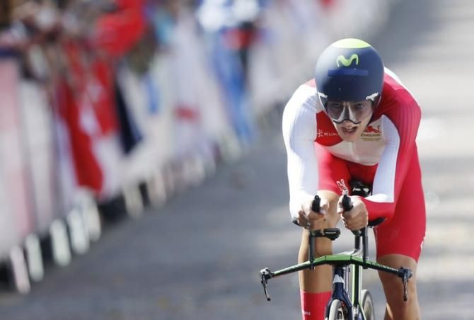 Alex Dowsett (England) speeds in for the gold medal