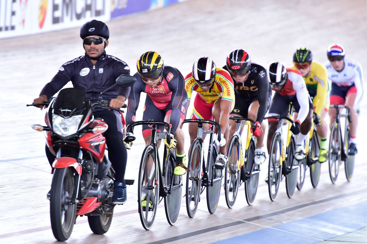 Jason Kenny at the back of the group in the first round of the kerin