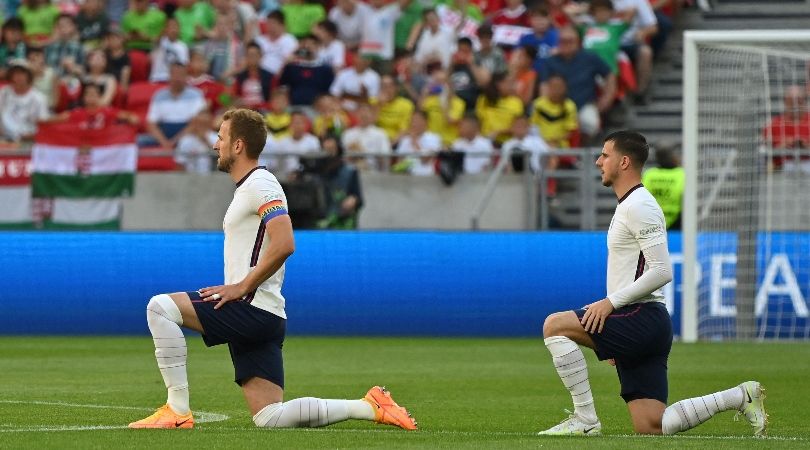 Harry Kane and Mason Mount take the knee before England&#039;s UEFA Nations League game against Hungary in Budapest.