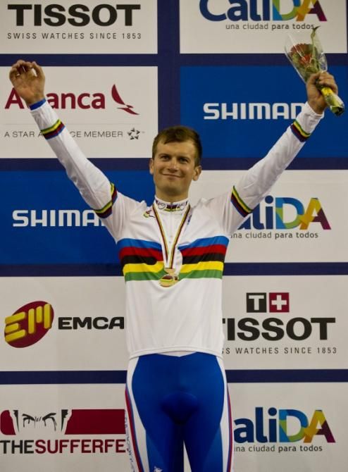 Ivan Kovalev celebrates winning the gold medal in the Men's Scratch Race final