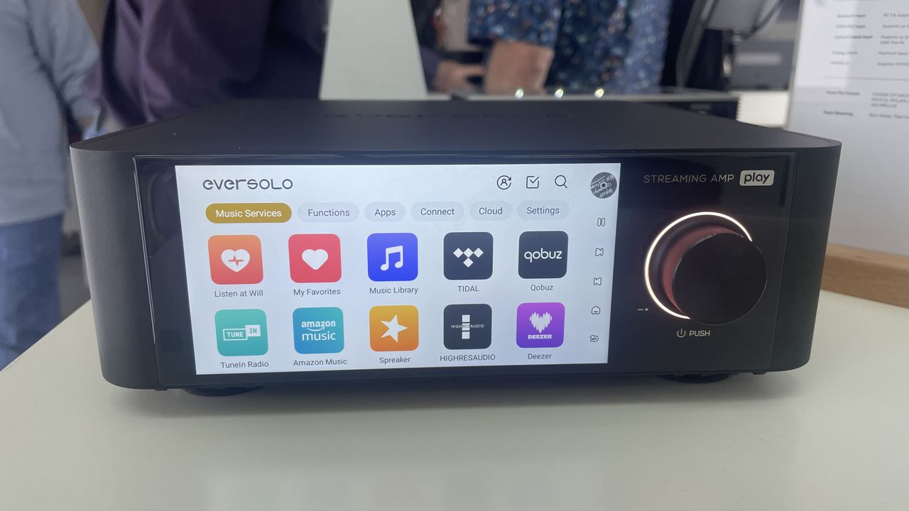 Eversolo Play and CD Edition on stand