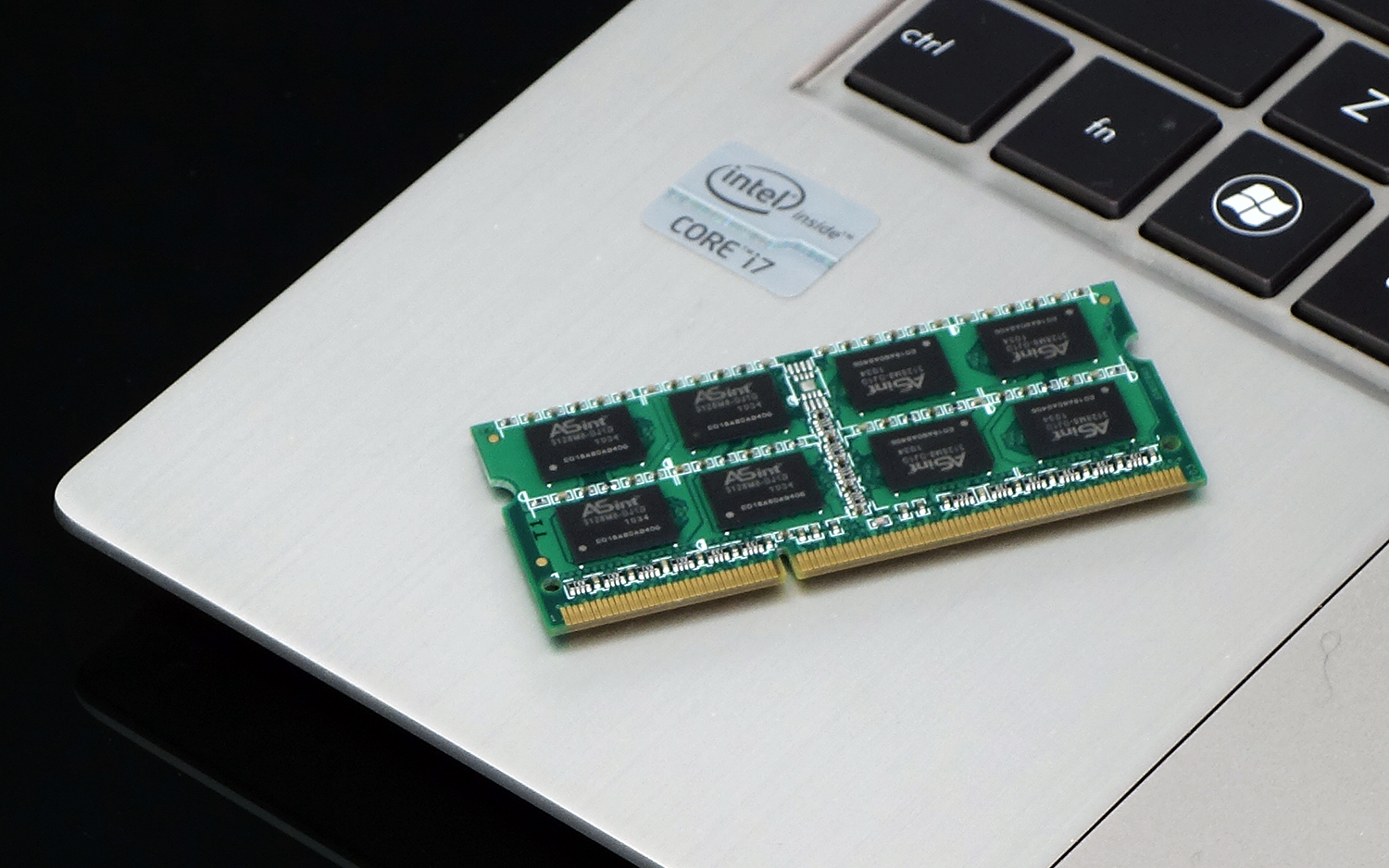 Module SODIMM DDR4 de 8 Go à 3200 MHz (PC4/25600) CL22 1,2 V 1 Rank de  Patriot