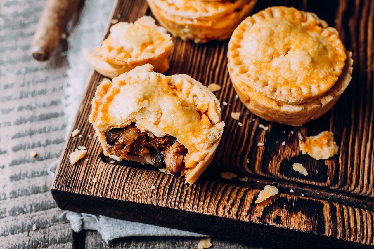 73 easy Christmas buffet ideas to make at home | GoodtoKnow