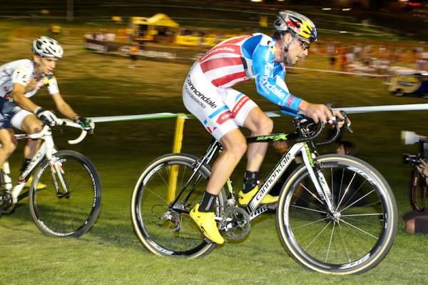 Tim Johnson (Cannondale - Cyclocrossworld) powers up one of the grassy climbs.