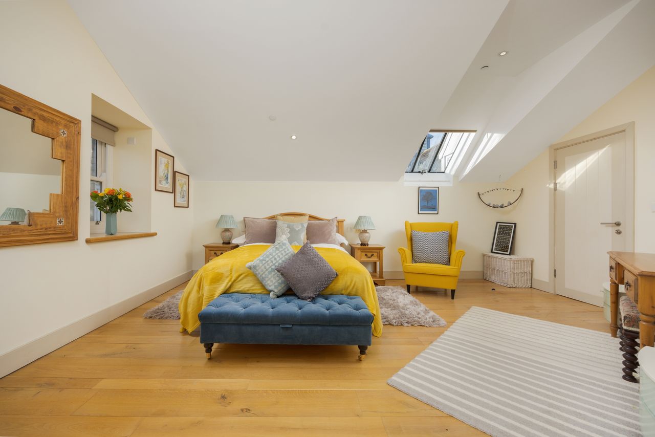 Images of the Wood Barton House