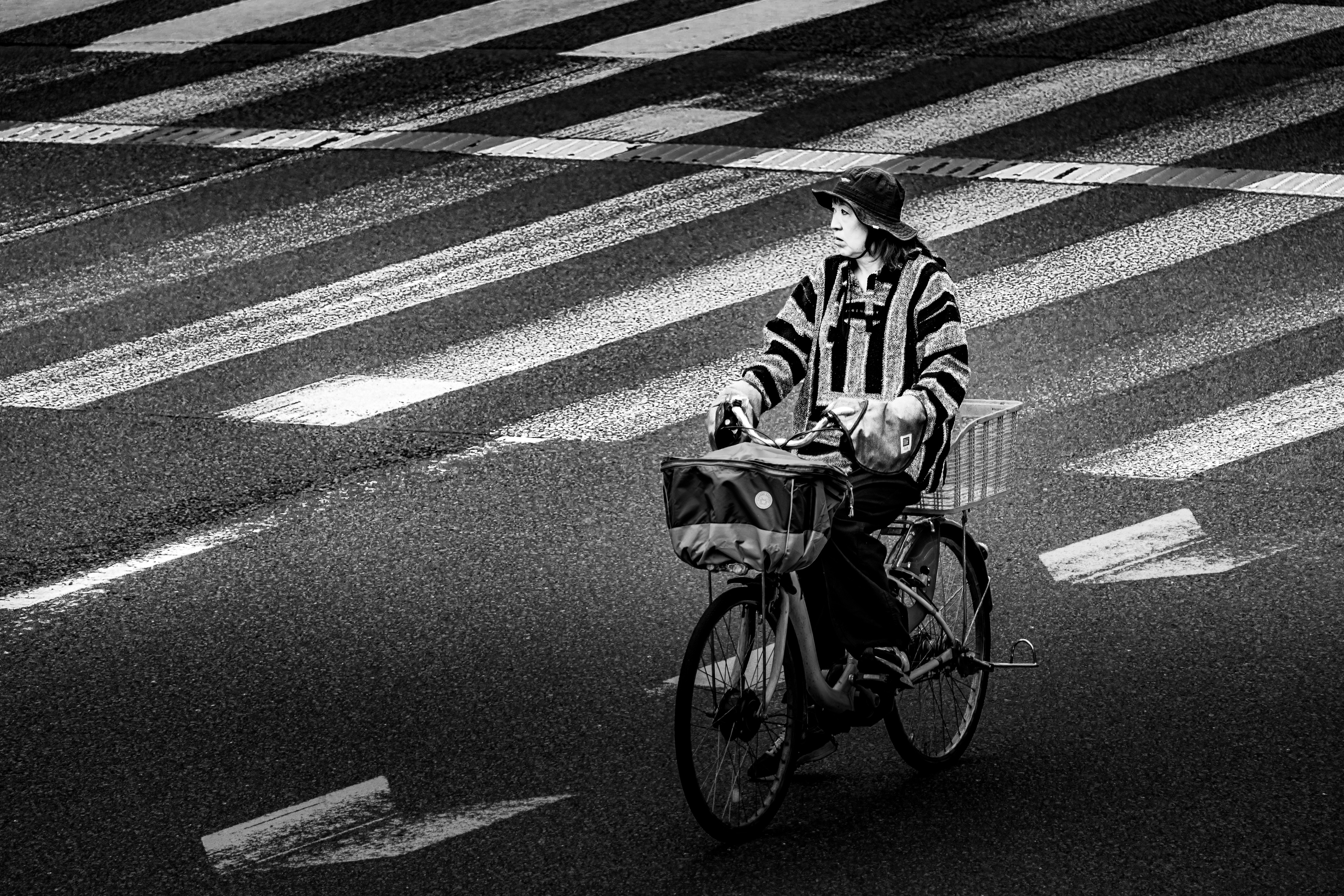 GuruShots - Powerful Black & White Jan 26