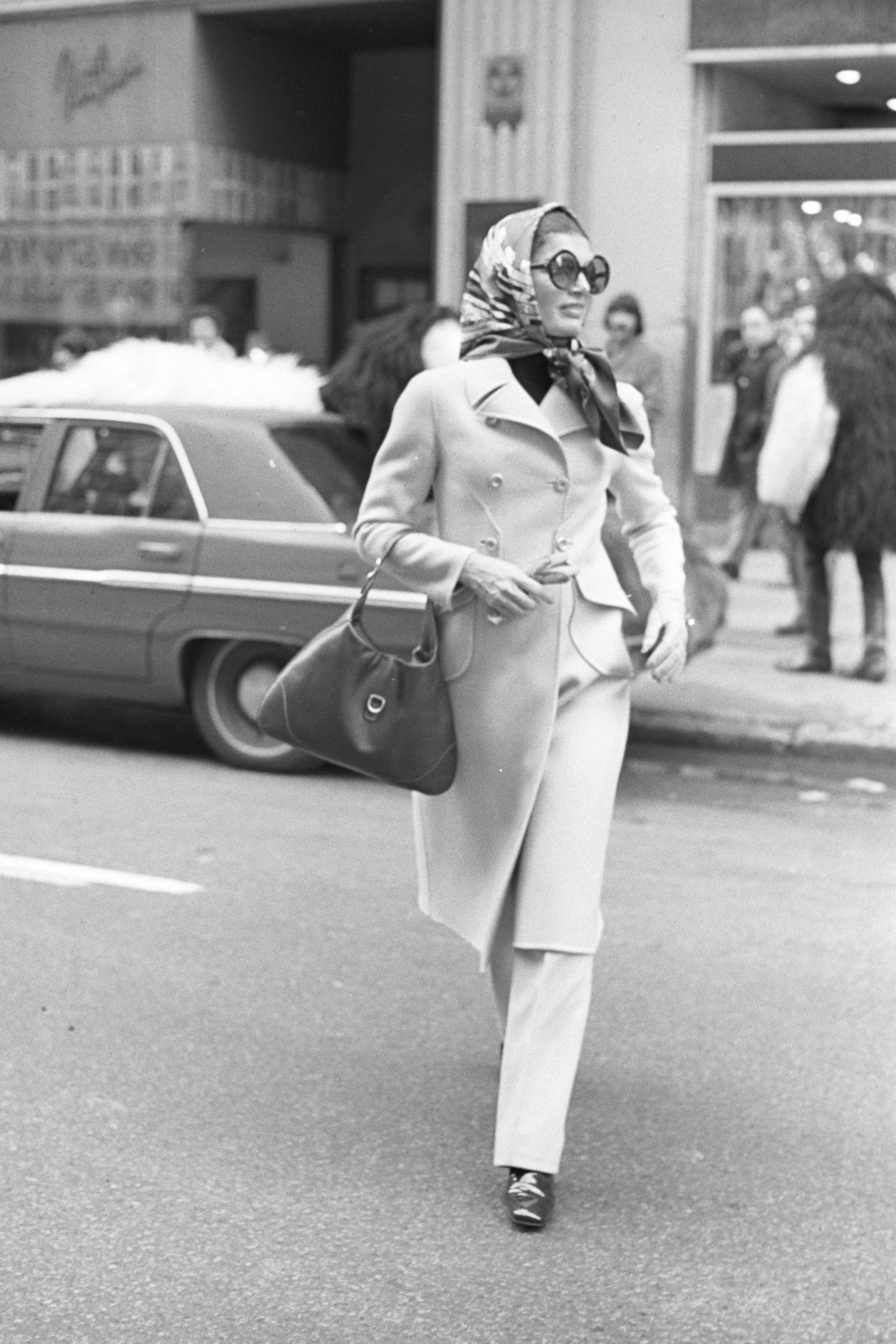 Jackie Kennedy carries the Gucci Jackie while out in New York in 1970.