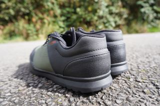 Image shows Shimano AM5 (AM503) SPD MTB shoes