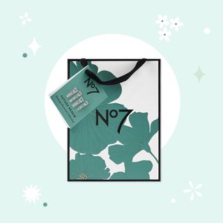 No7 Future Renew 4 Piece Gift Set Collection
