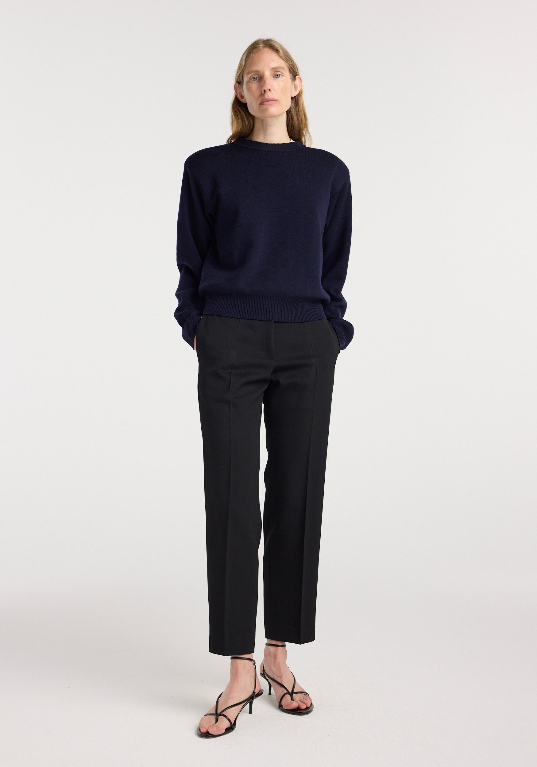 Mies - Cigarette Leg Tailored Trousers | Black