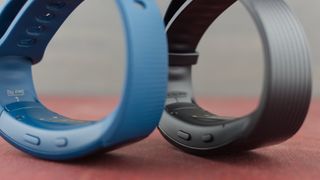 gear fit 2 pro gps