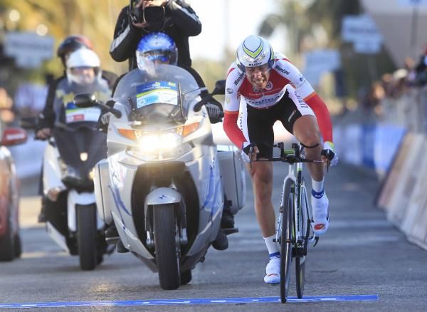 Vincenzo Nibali (Liquigas-Cannondale) finishes out his effort in the final time trial of Tirreno-Adriatico.
