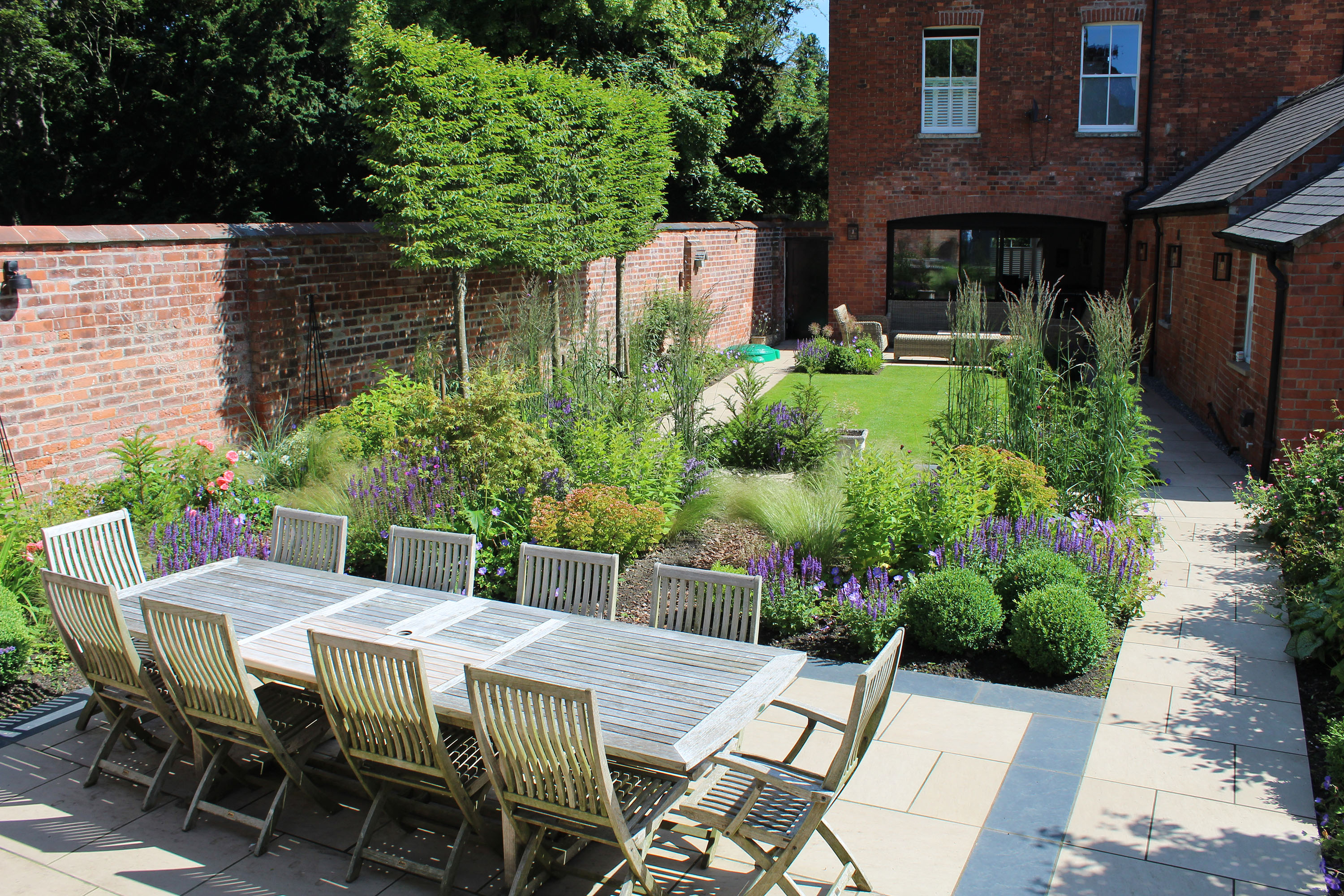 small garden layout ideas: seating area matt haddon