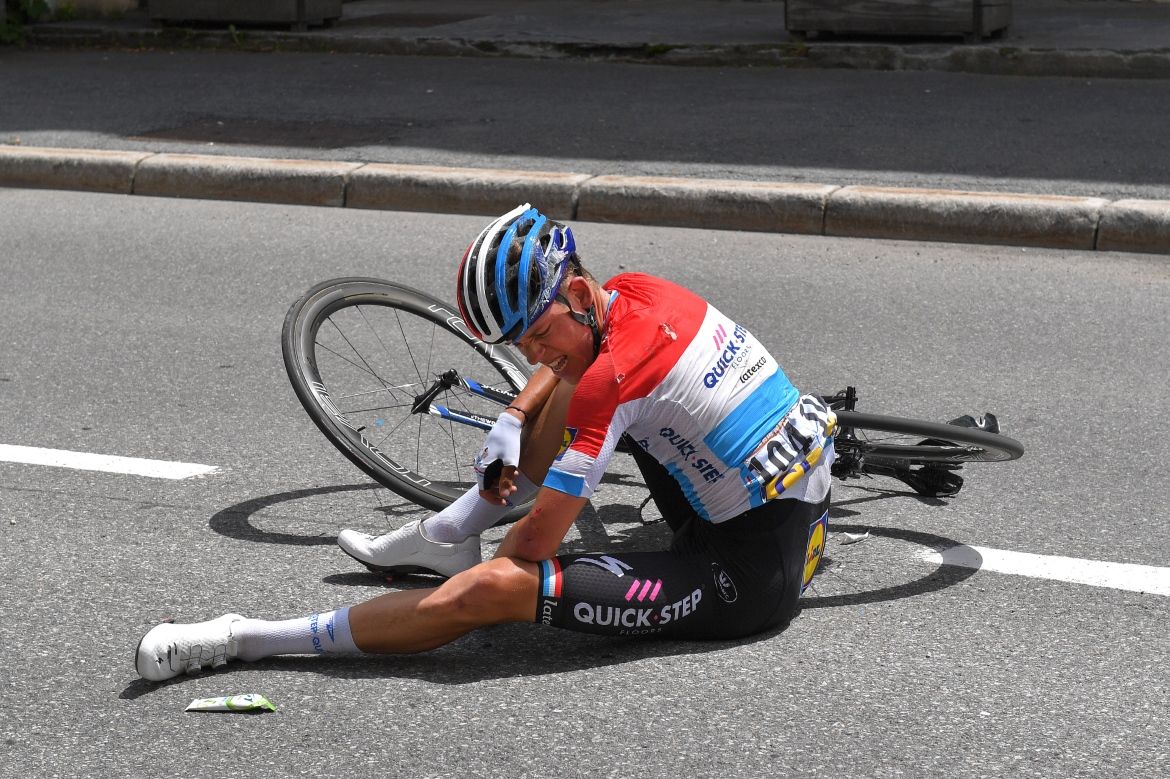 Bob Jungels crashed but finished