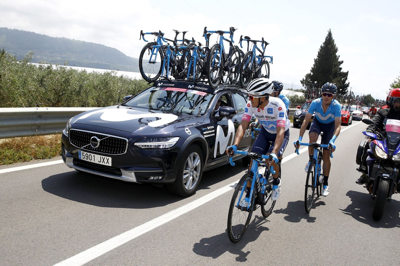 Richard Carapaz (Movistar) in the best young rider's jersey