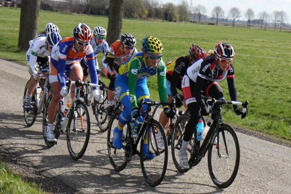 The leading group on the final stage of the Energiewacht Tour