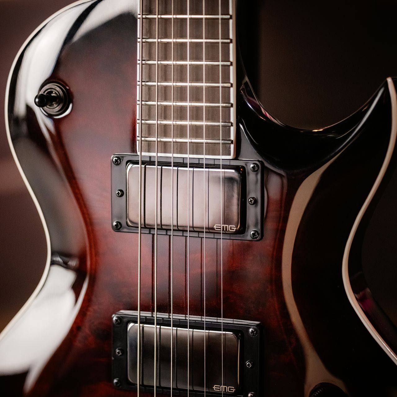 A photo of the Jackson Pro Series Signature Diamond Rowe Monarkh DR12MG