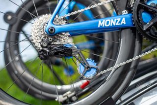 Paris-Roubaix Femmes tech gallery: New gravel wheels, crazy bar tape jobs, and sponsor incorrect tyres