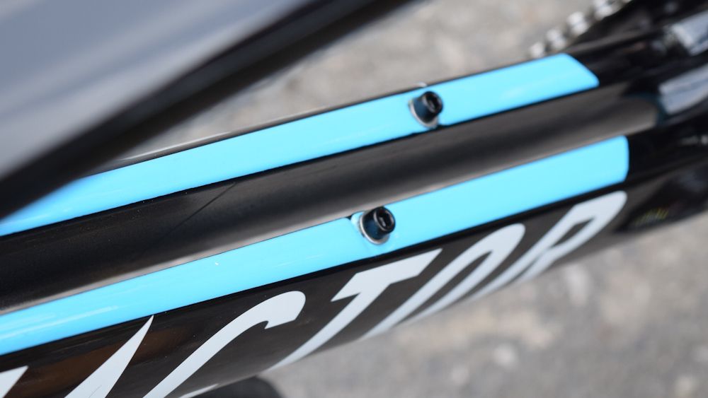The Factor Slick has split downtube for improved airflow