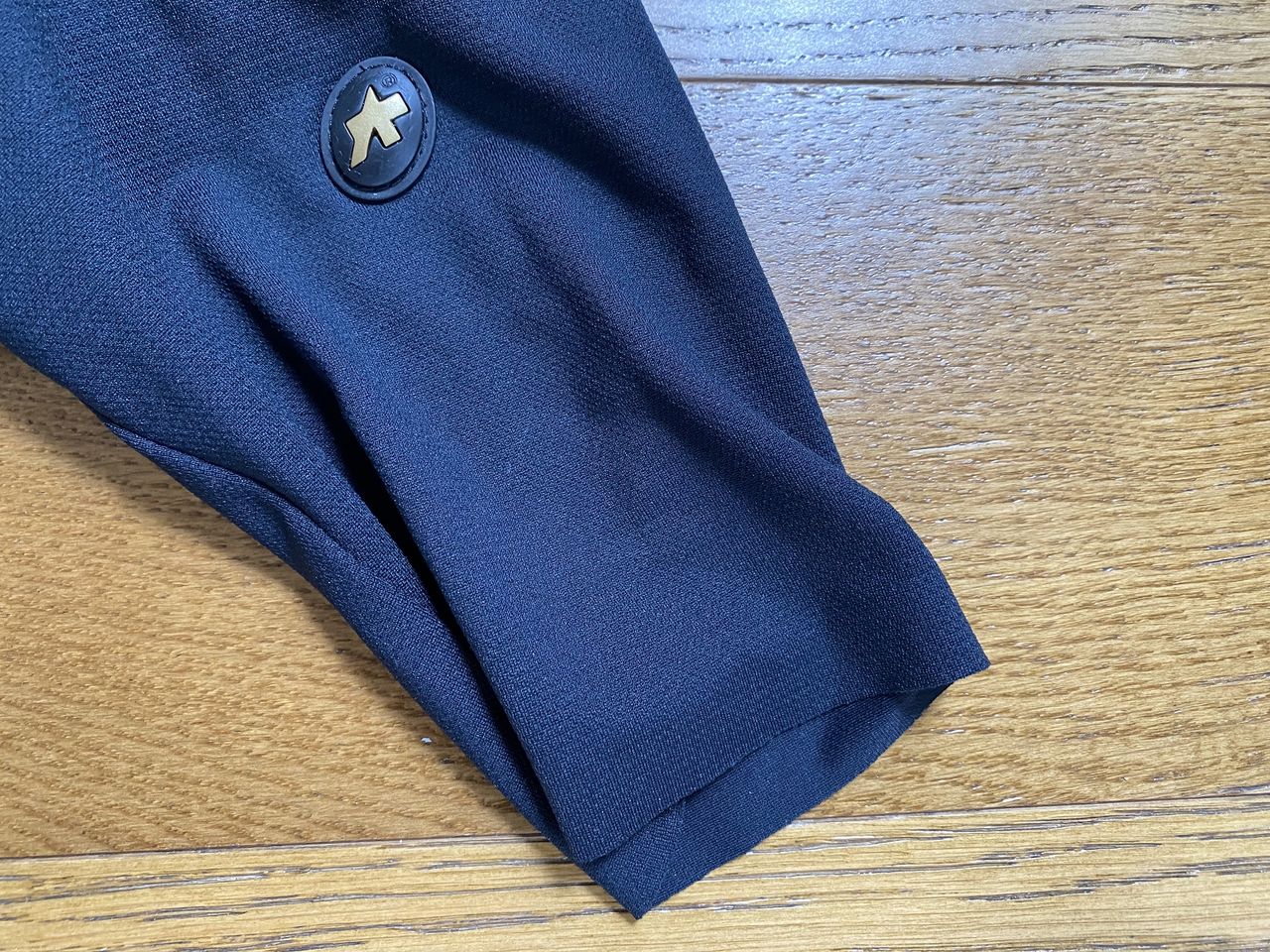 Sleeve detail