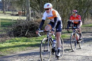 Roxane Knetemann (Rabo Women) and Megan Guarnier (Boels-Dolamns)