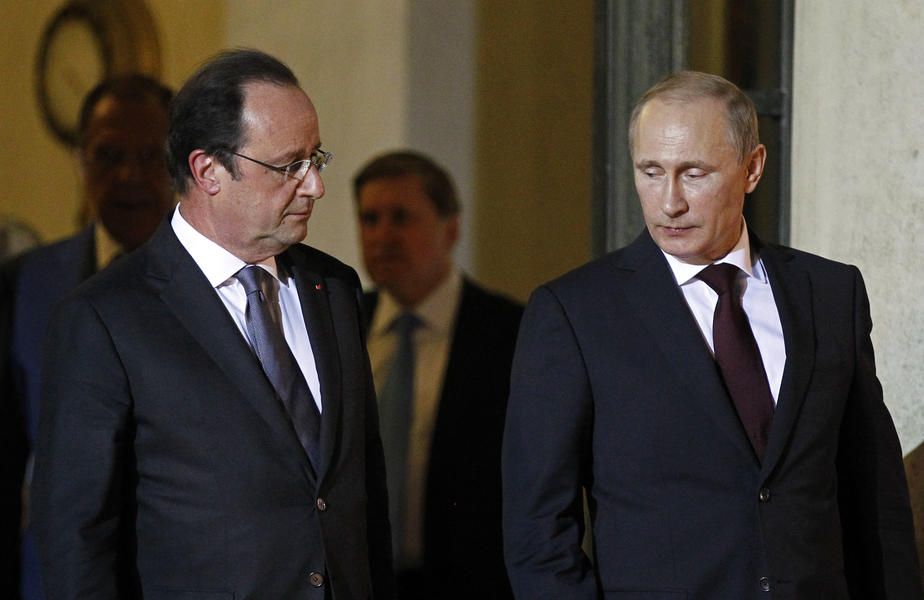 French President Hollande makes unexpected visit to Vladimir Putin in ...